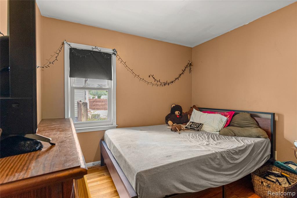 8174 Helen, Center Line, MI 48015 — Photo 13