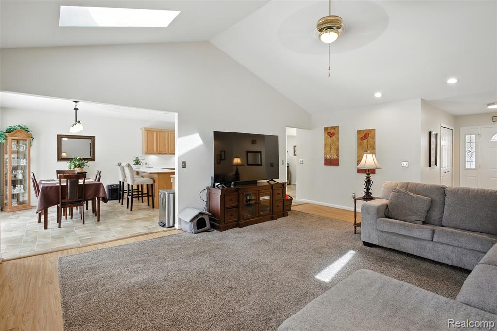 28922 Sugar Island Court, Gibraltar, MI — Photo 8