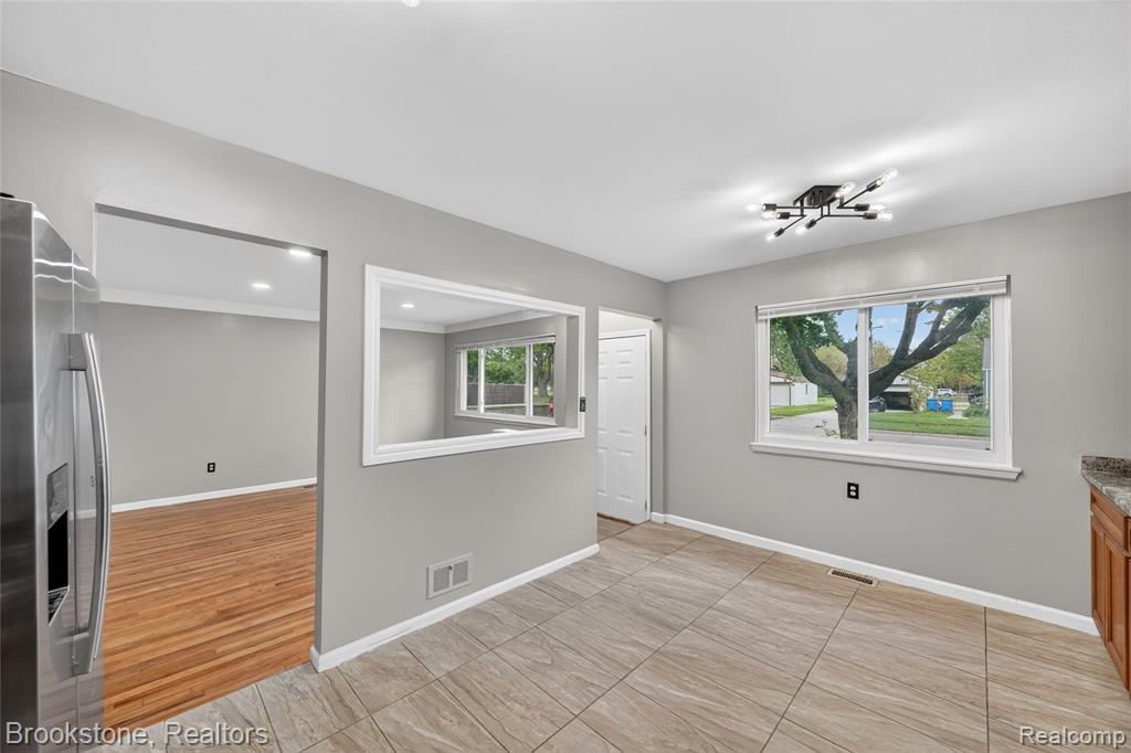 24915 Tallman Avenue, Warren, MI 48089 — Photo 13
