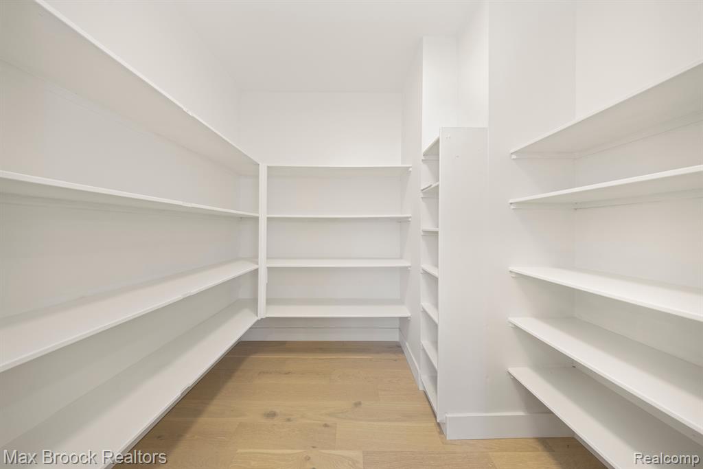 3592 GREAT FALLS Circle, Ann Arbor, MI 48108 — Photo 32