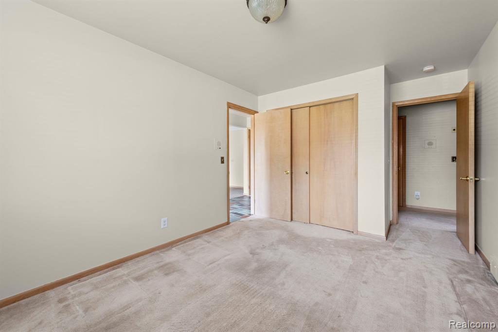20085 Wedgewood Drive, Grosse Pointe Woods, MI 48236 — Photo 23