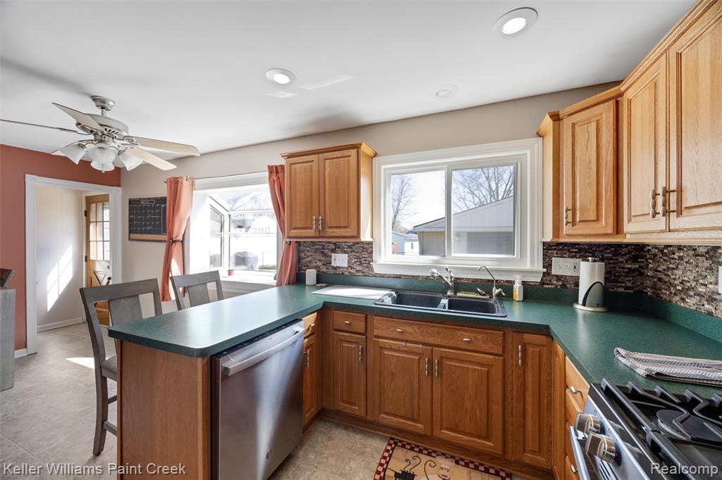 32644 Conrad Street, New Baltimore, MI 48047 — Photo 8
