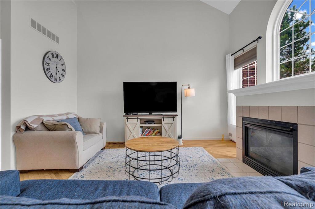 513 CONCORD Drive, Canton, MI 48188 — Photo 4