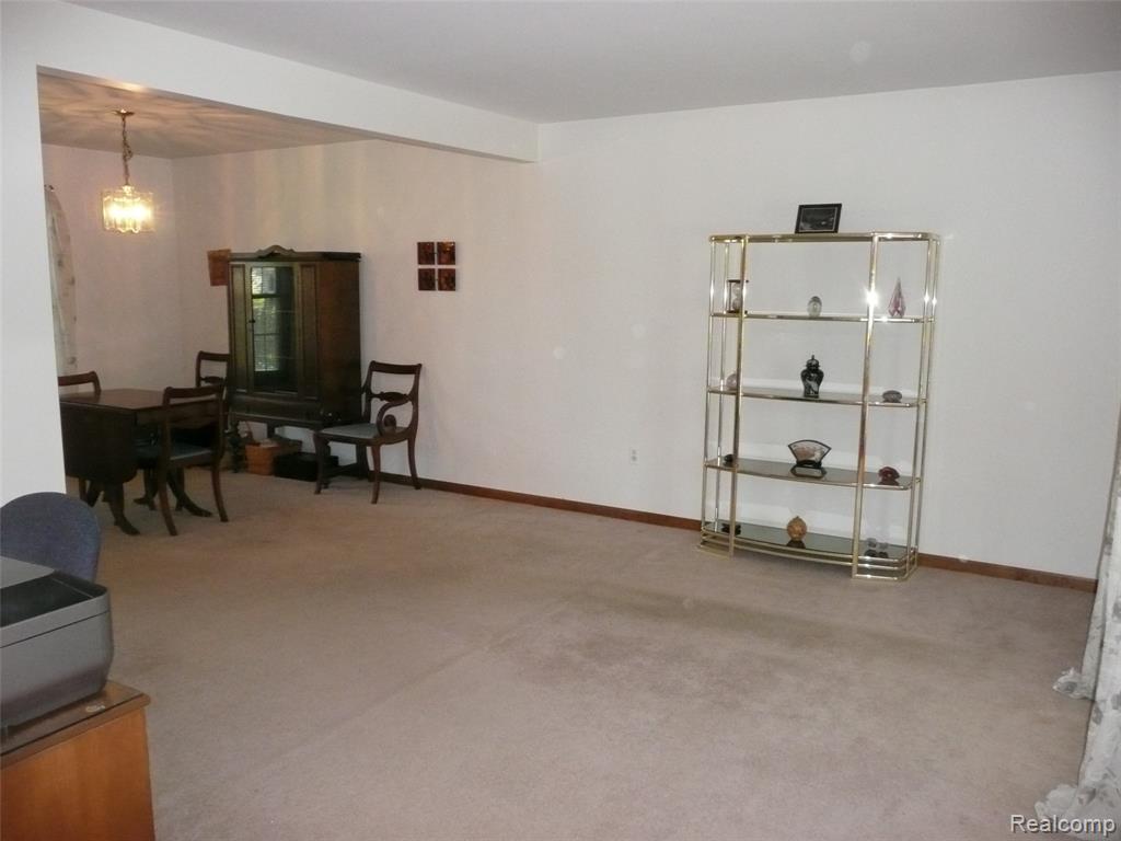 2388 Ava, Howell, MI 48843 — Photo 7