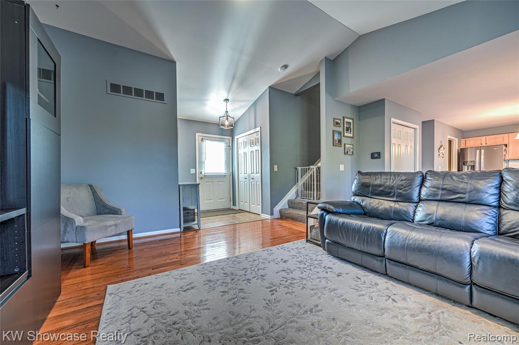 791 Deer Path Trail, Waterford, MI 48327 — Photo 9