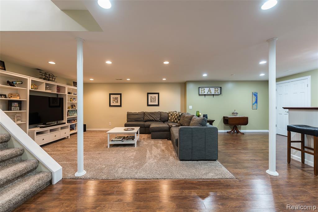 29811 Bradford Drive, New Hudson, MI 48165 — Photo 24