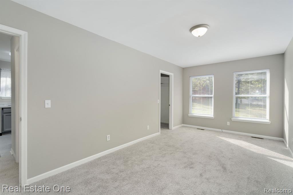 4281 Marcus Road, Waterford, MI 48329 — Photo 22