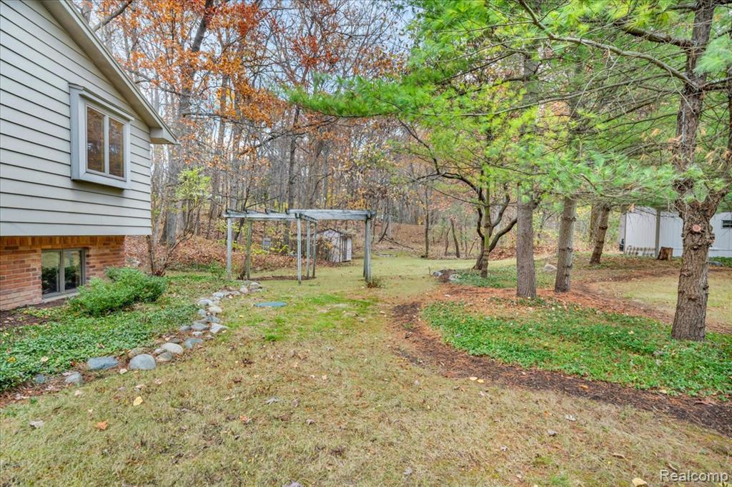 75 Ridgemont Road, Oxford, MI 48370 — Photo 63