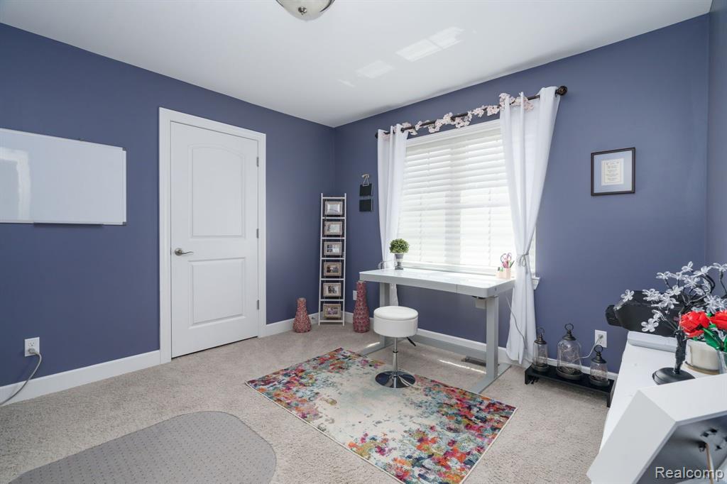 5657 GOLF POINTE Drive, Clarkston, MI 48348 — Photo 32