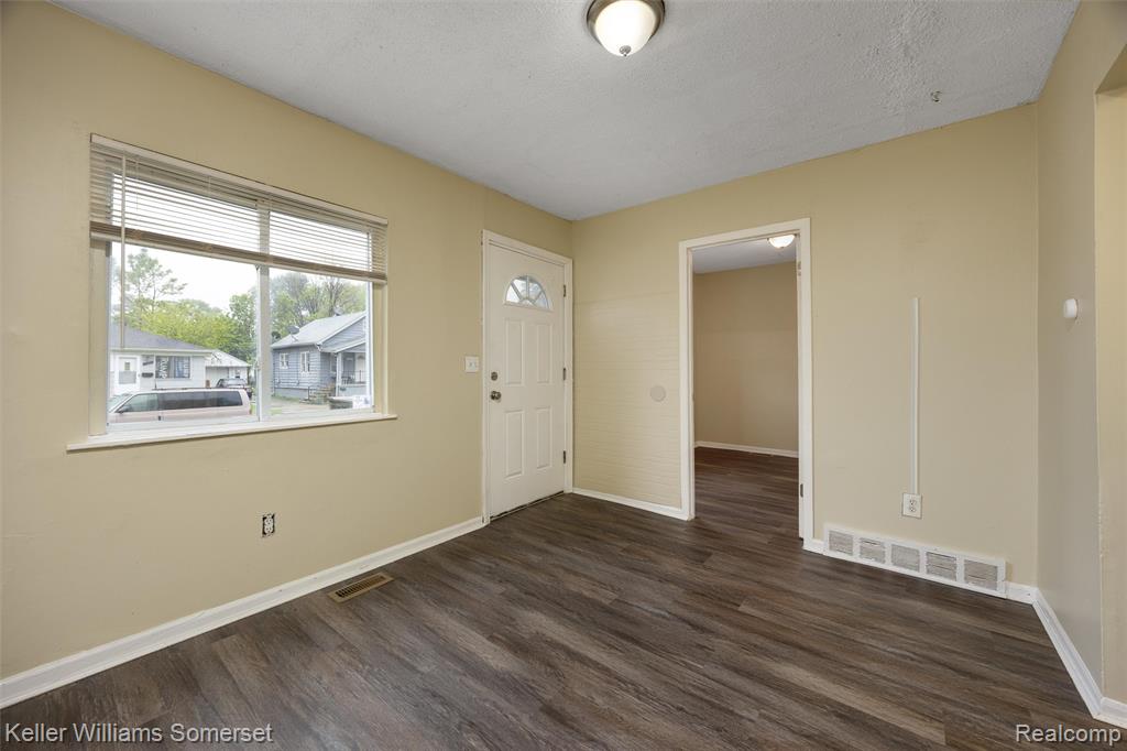 7067 Studebaker Avenue, Warren, MI 48091 — Photo 3