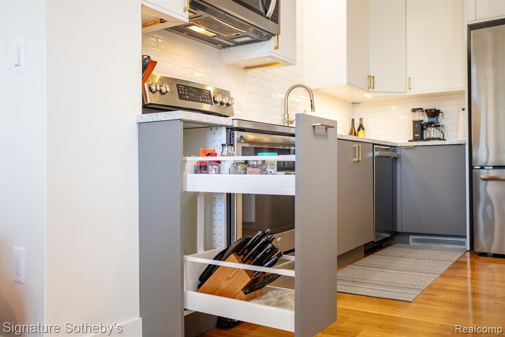 600 W Brown Street, 301, Birmingham, MI 48009 — Photo 22
