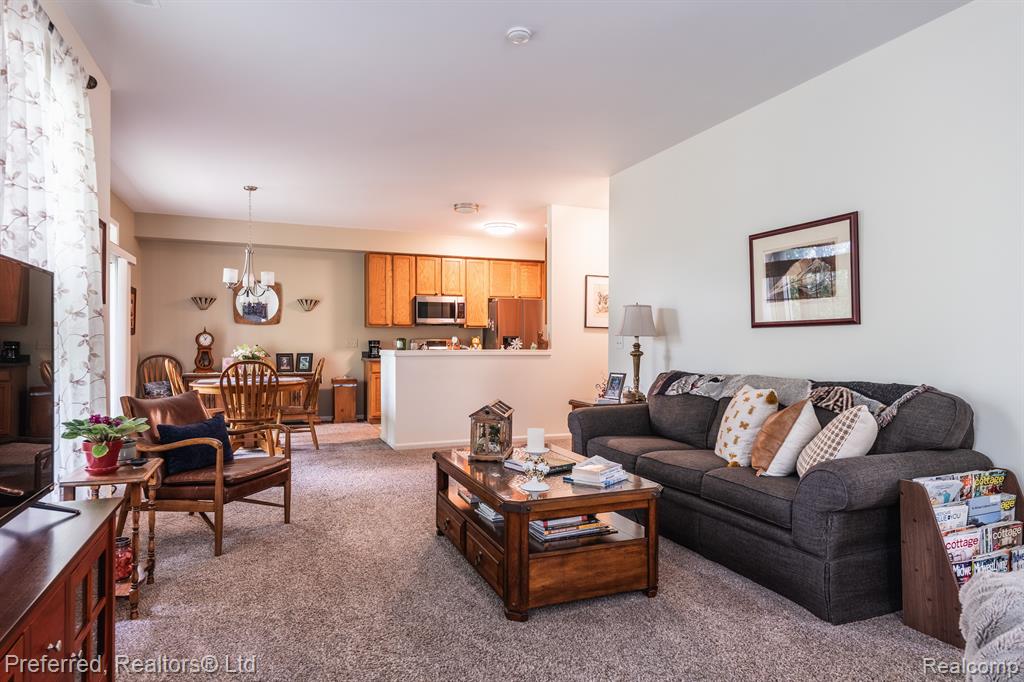 2191 PINECROFT Drive, Canton, MI 48188 — Photo 4