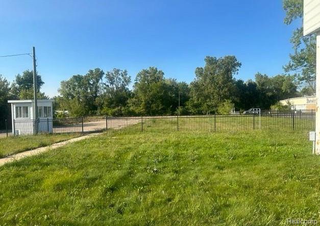 4028 W PIERSON Road, Flint, MI 48504 — Photo 2