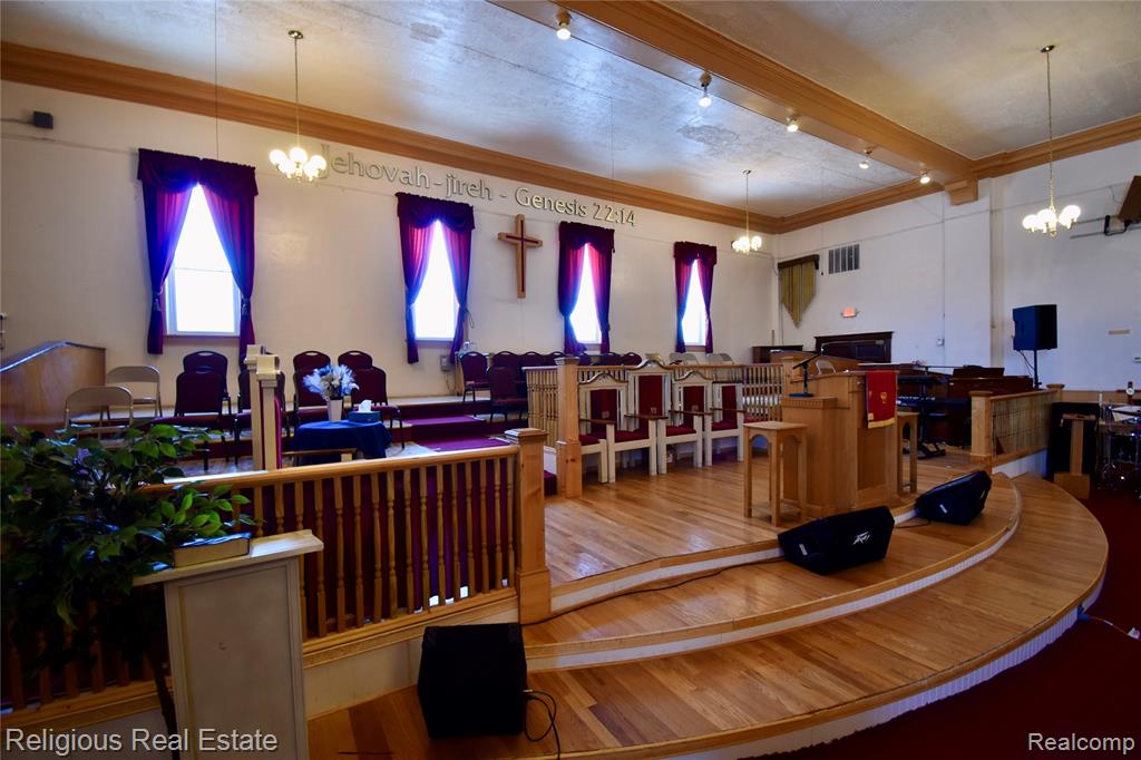 5646 Lawton Street - Photo 4