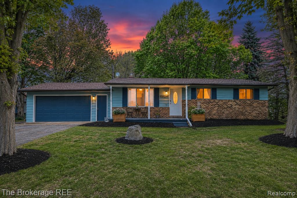 5042 Cook Road, Swartz Creek, MI 48473 — front exterior