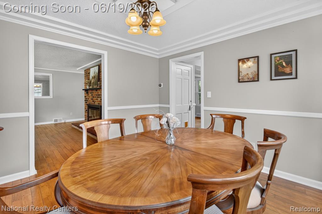 360 Woodland Drive, South Lyon, MI 48178 — Photo 5