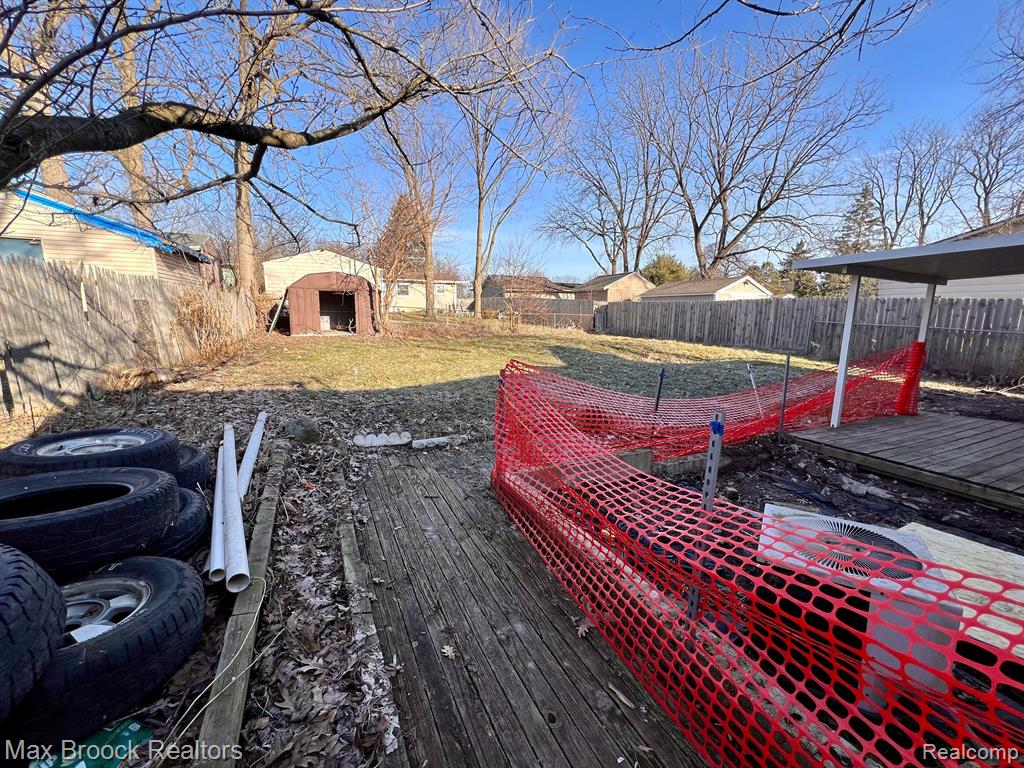 930 STATE Road, Fenton, MI 48430 — Photo 21