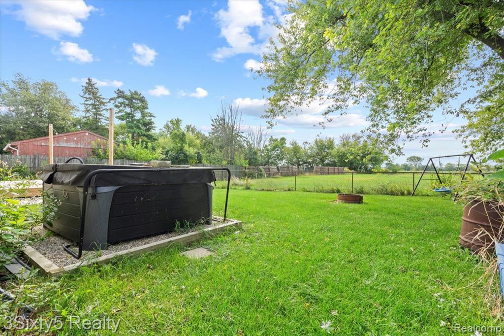 8348 N Dixie Highway, Newport, MI 48166 — Photo 31