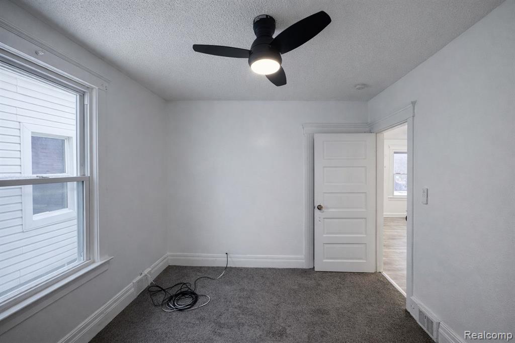 11655 Mitchell Street, Hamtramck, MI 48212 — Photo 9
