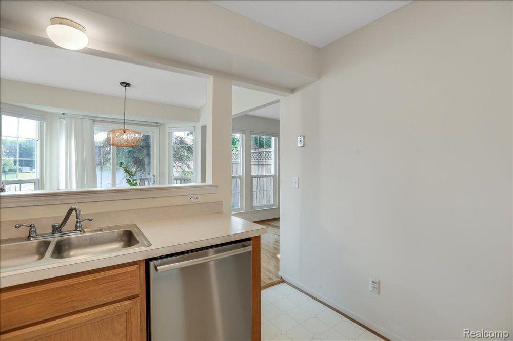 1653 Bennington Court, Canton, MI 48188 — Photo 16