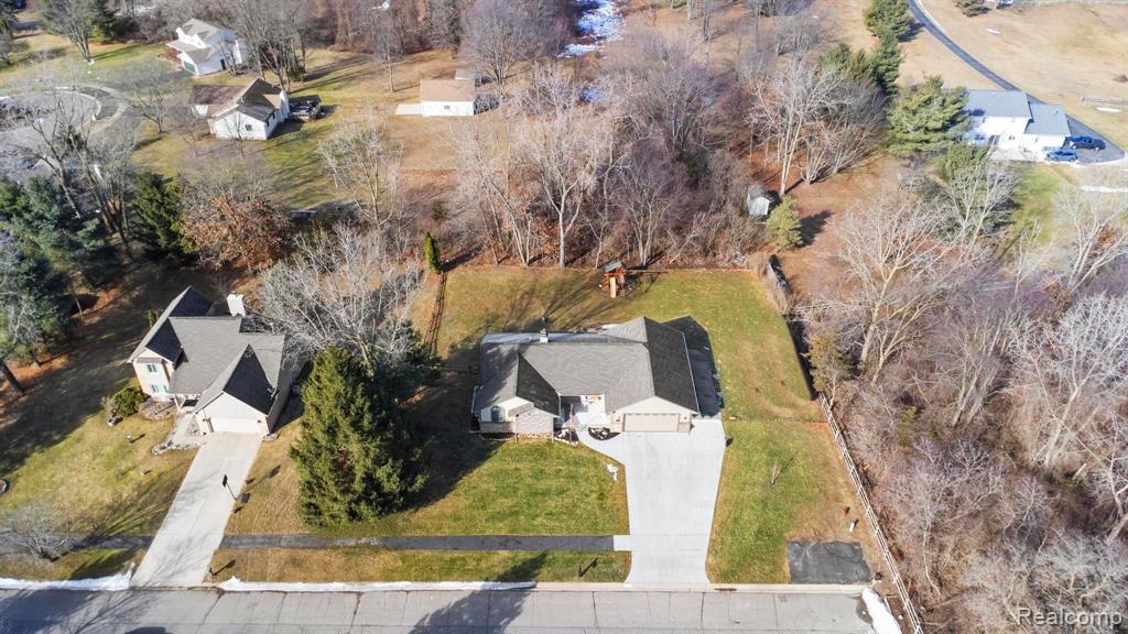4025 PRESIDENTIAL Way, Highland, MI 48356 — Photo 3