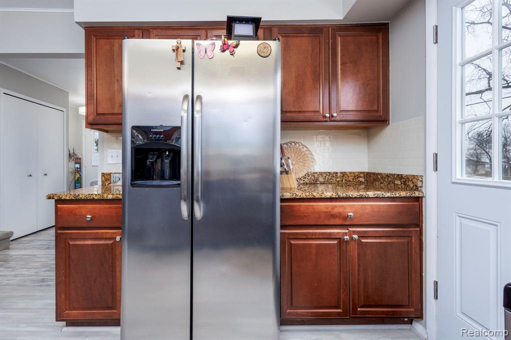 5171 DURNHAM Drive, Waterford, MI 48327 — Photo 10