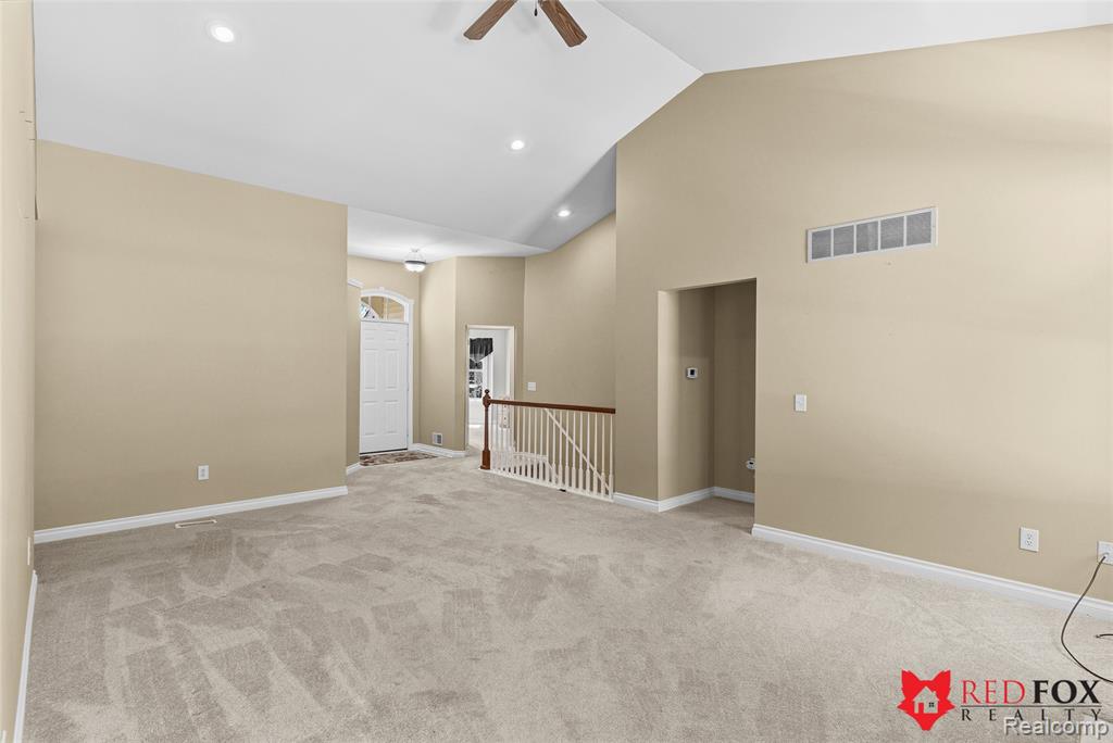 1199 Creek View Court, Burton, MI 48509 — Photo 14