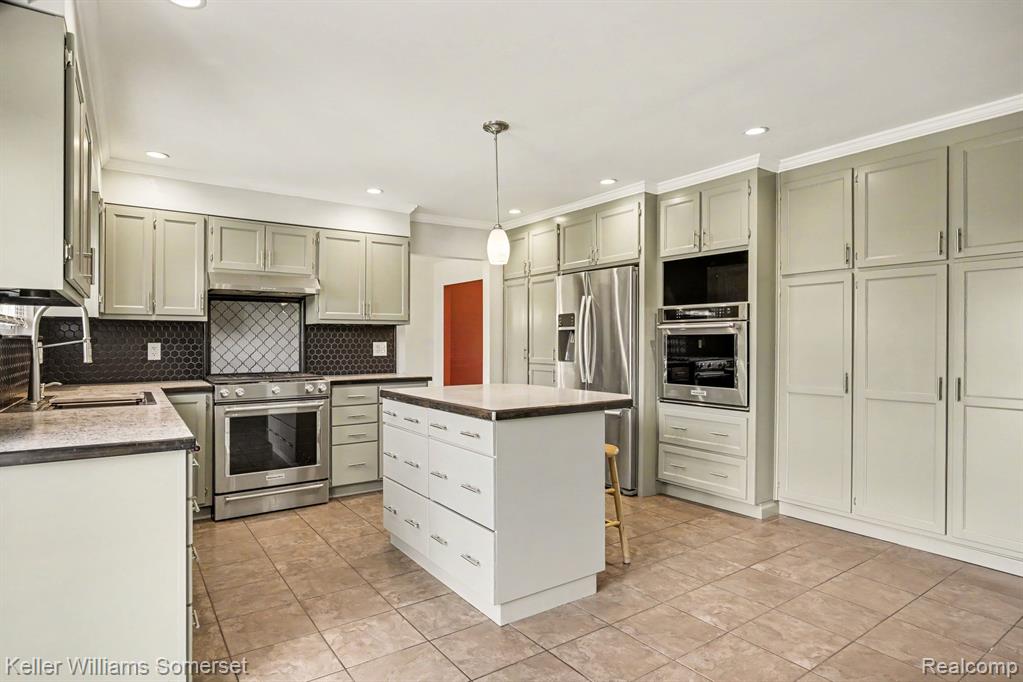 4023 Anthony Drive, Sterling Heights, MI 48310 — Photo 11