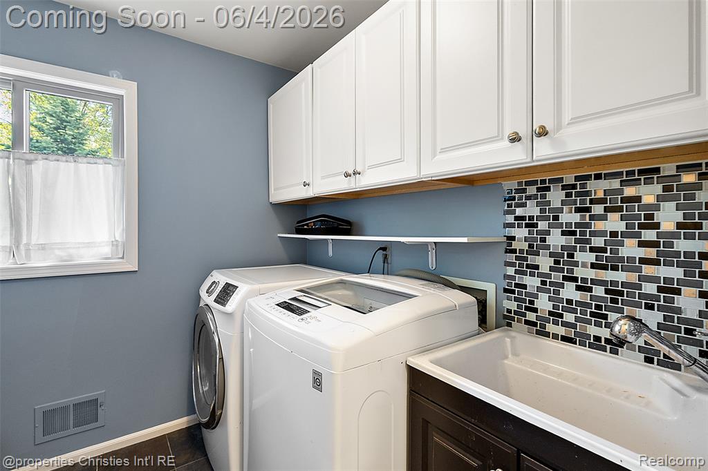 42967 Brookstone Drive, Novi, MI 48377 — Photo 38