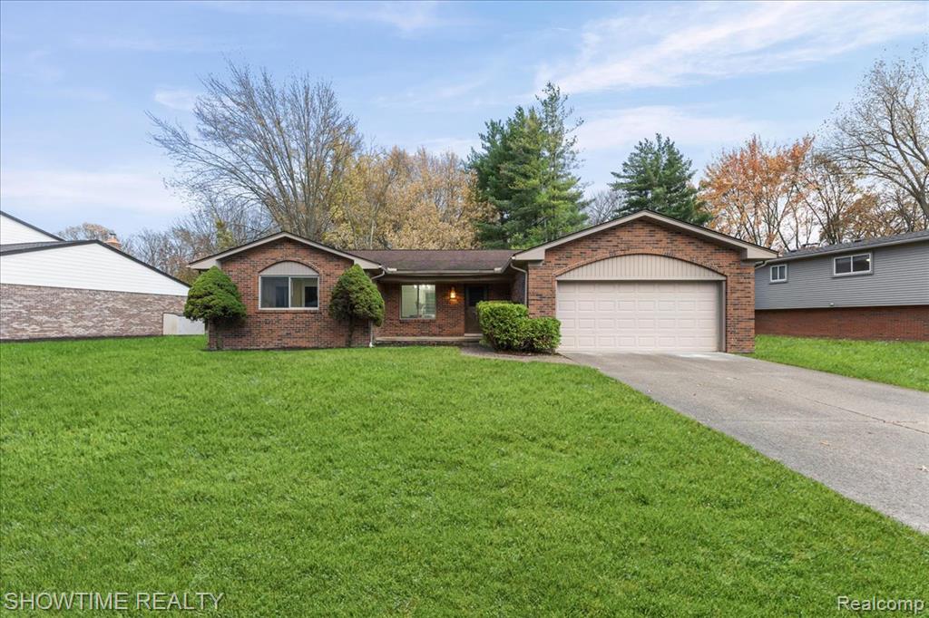902 Longfellow Drive, Troy, MI 48085 — Photo 3
