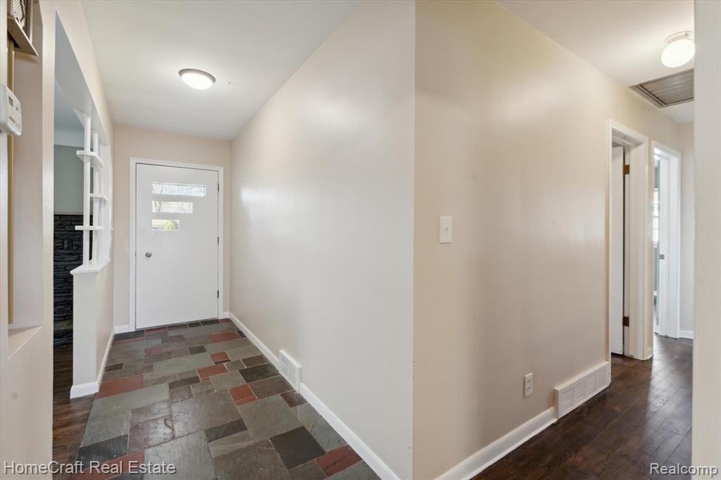 9624 ROCKLAND, Redford, MI 48239 — Photo 8