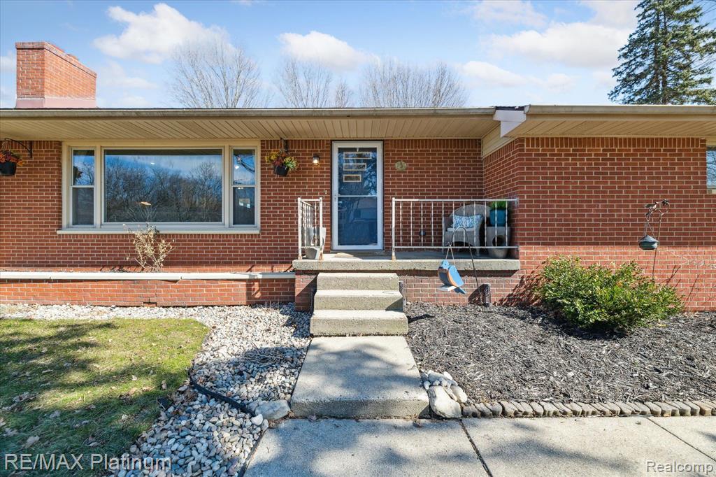 3968 Cemetery Road, Fowlerville, MI 48836 — Photo 2