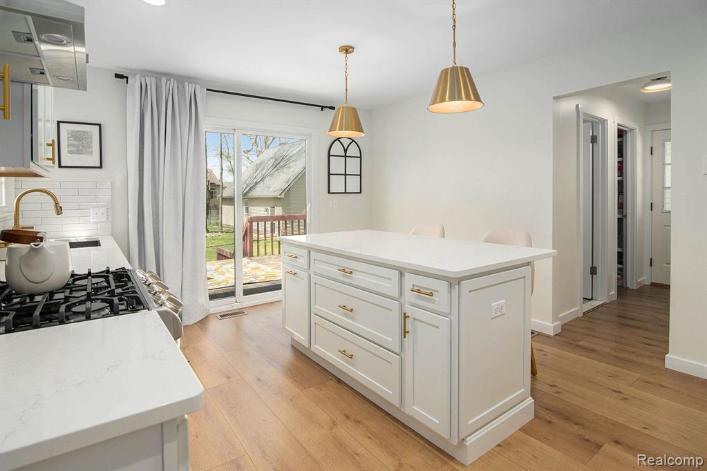 682 FOXFIRE Drive, Howell, MI 48843 — Photo 12