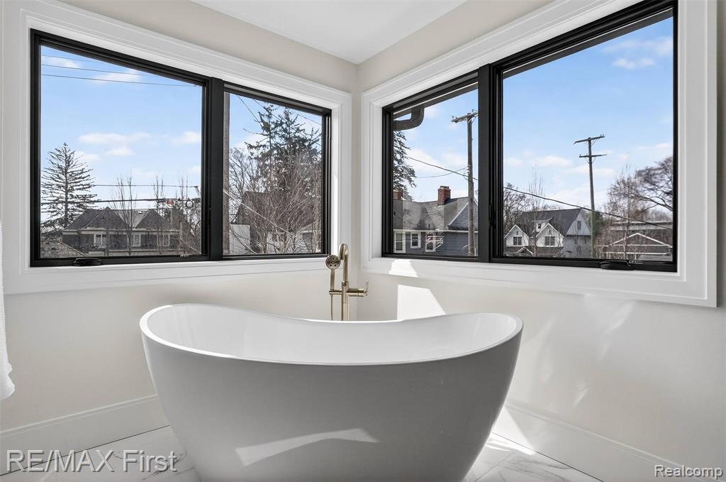 667 Oak, Birmingham, MI 48009 — Photo 37