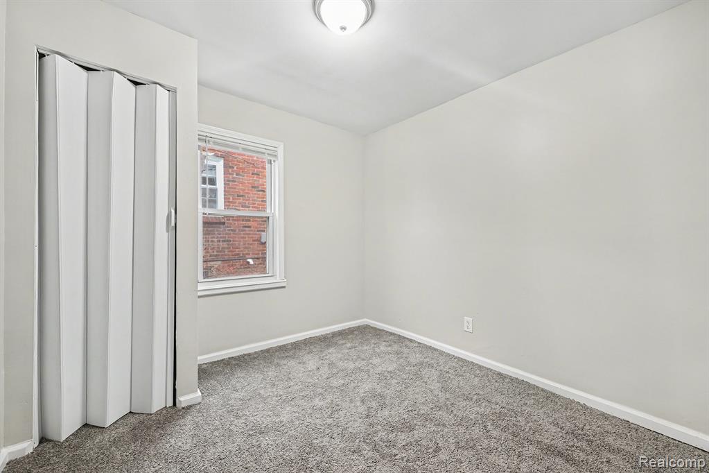 22570 Tulane Avenue, Farmington, MI 48336 — Photo 14