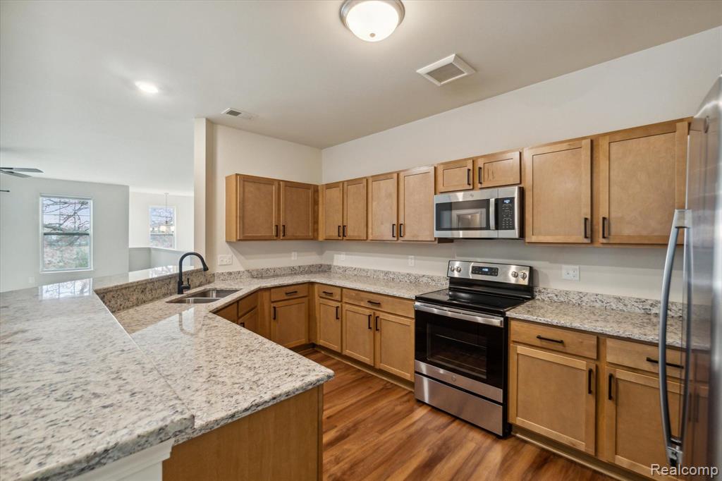 9804 RIDGE RUN Street, Howell, MI 48855 — Photo 10