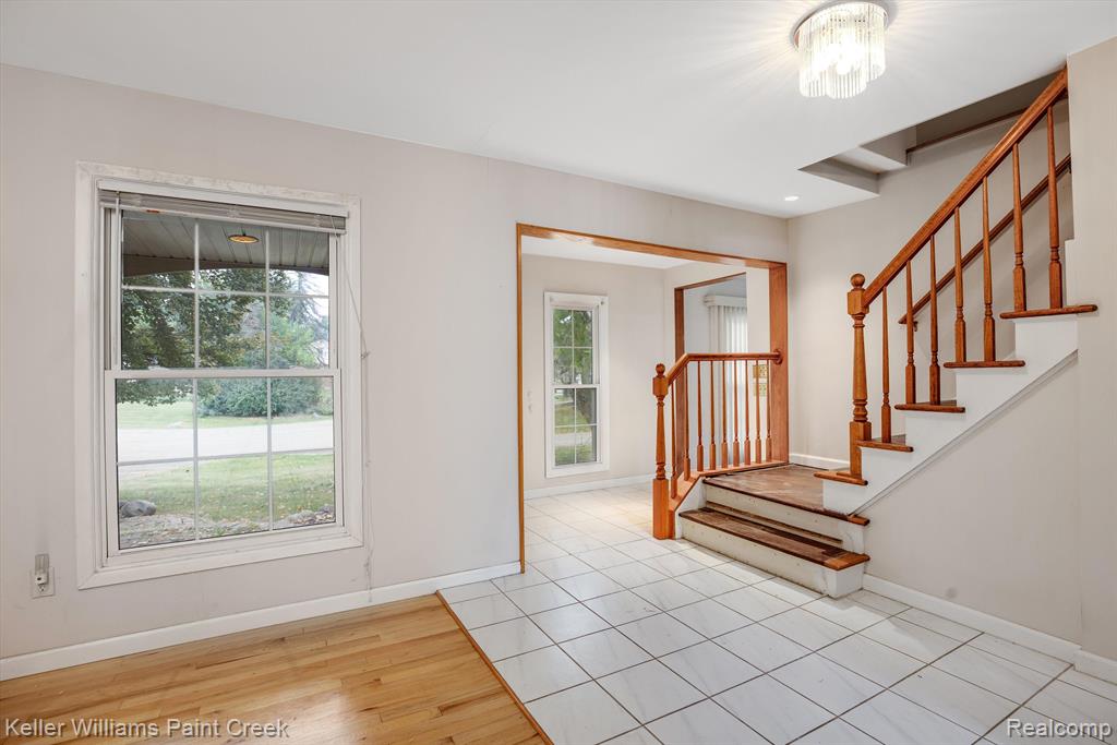 6748 LESLEE CREST Drive, West Bloomfield, MI — Photo 3