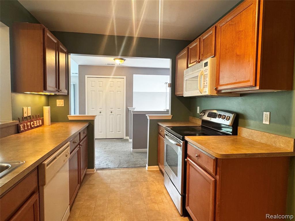 45997 RHODES Drive, Macomb, MI 48044 — Photo 19