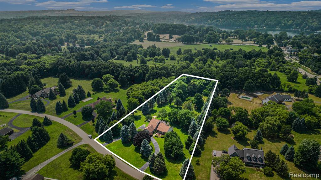 8477 Ranch Estates Road, Clarkston, MI 48348 — Photo 46