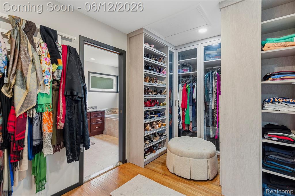 4057 Fox Lake Drive, Bloomfield Hills, MI 48302 — Photo 34