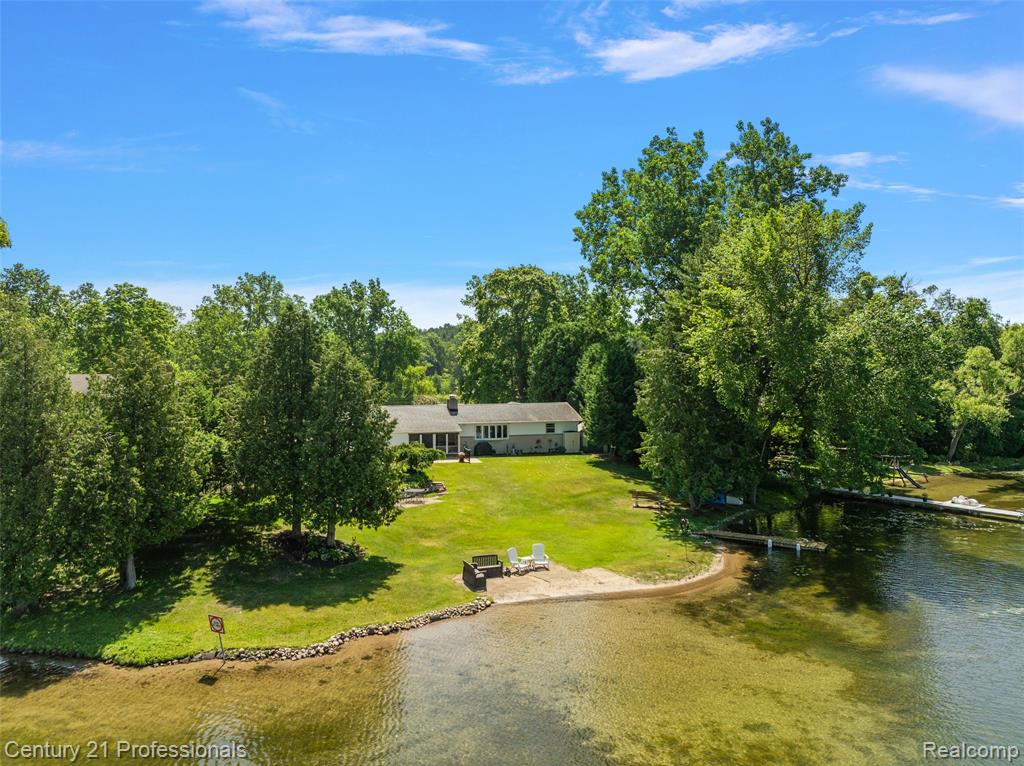 9311 Whipple Shores Drive, Clarkston, MI 48348 — Photo 3