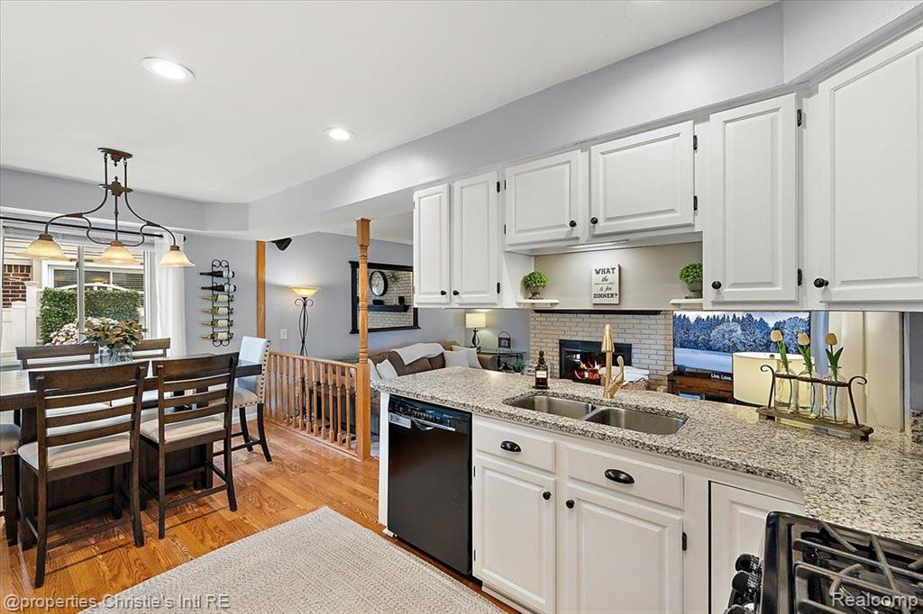 41293 IRONWOOD Drive, Clinton Twp, MI 48038 — Photo 17
