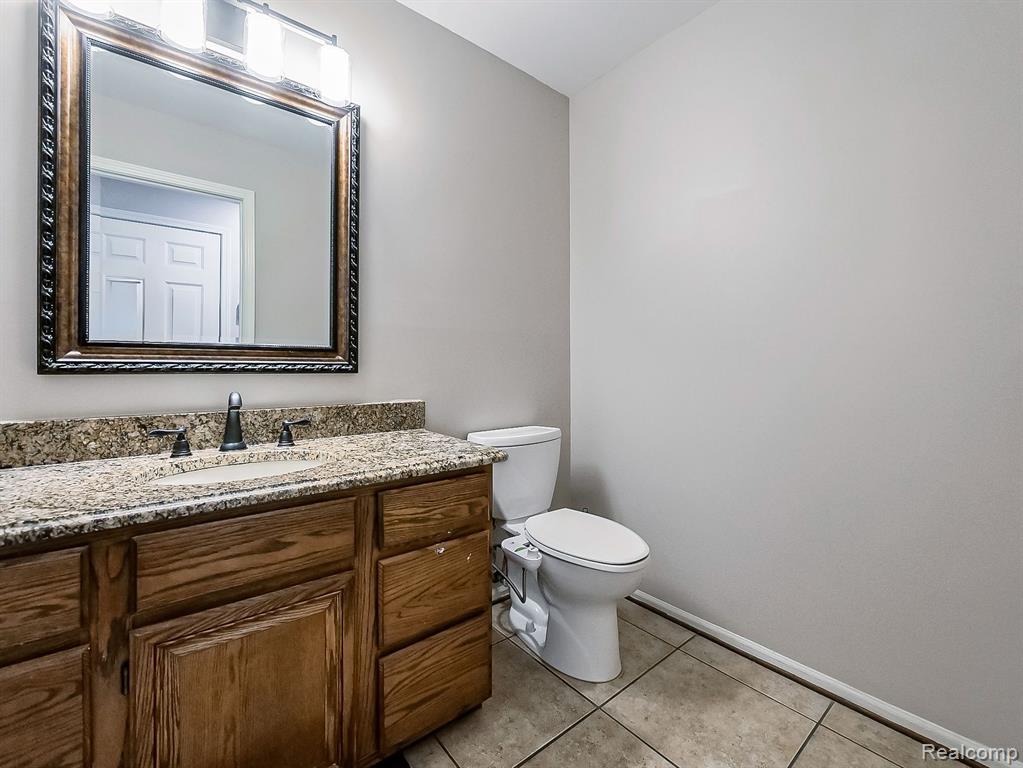 43261 CHARDONNAY Drive, Sterling Heights, MI 48314 — Photo 17