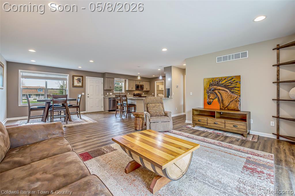 233 Norlynn Drive, Howell, MI 48843 — Photo 8