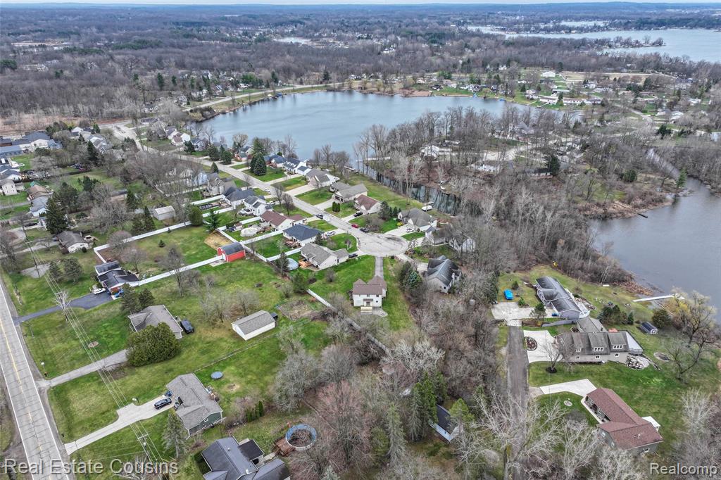 1520 NE Eden Gardens Drive S, Fenton, MI 48430 — Photo 31