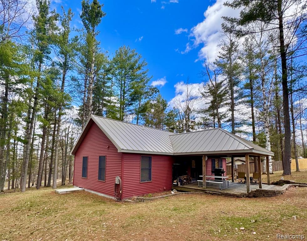 10931 ROBERTS RD N, Frederic, MI 49733 — Photo 2