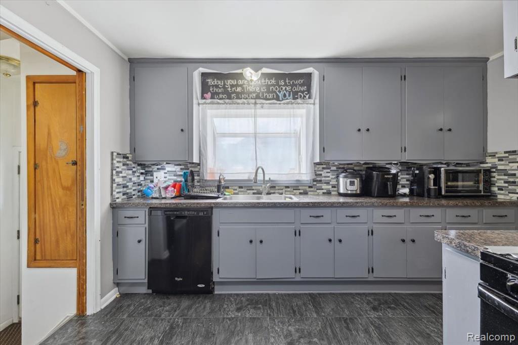 995 Moran Avenue, Lincoln Park, MI 48146 — Photo 18