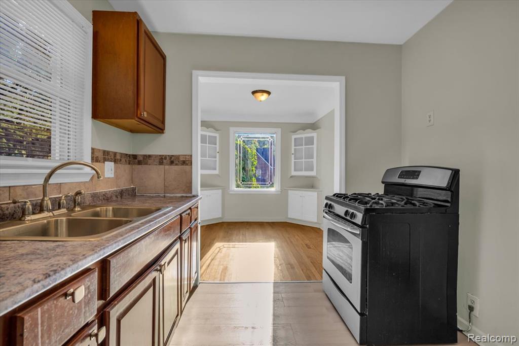 5164 Hereford Street, Detroit, MI 48224 — Photo 16