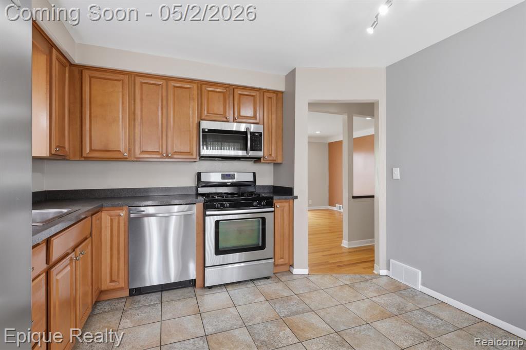 4442 Lutz Drive, Warren, MI 48092 — Photo 12