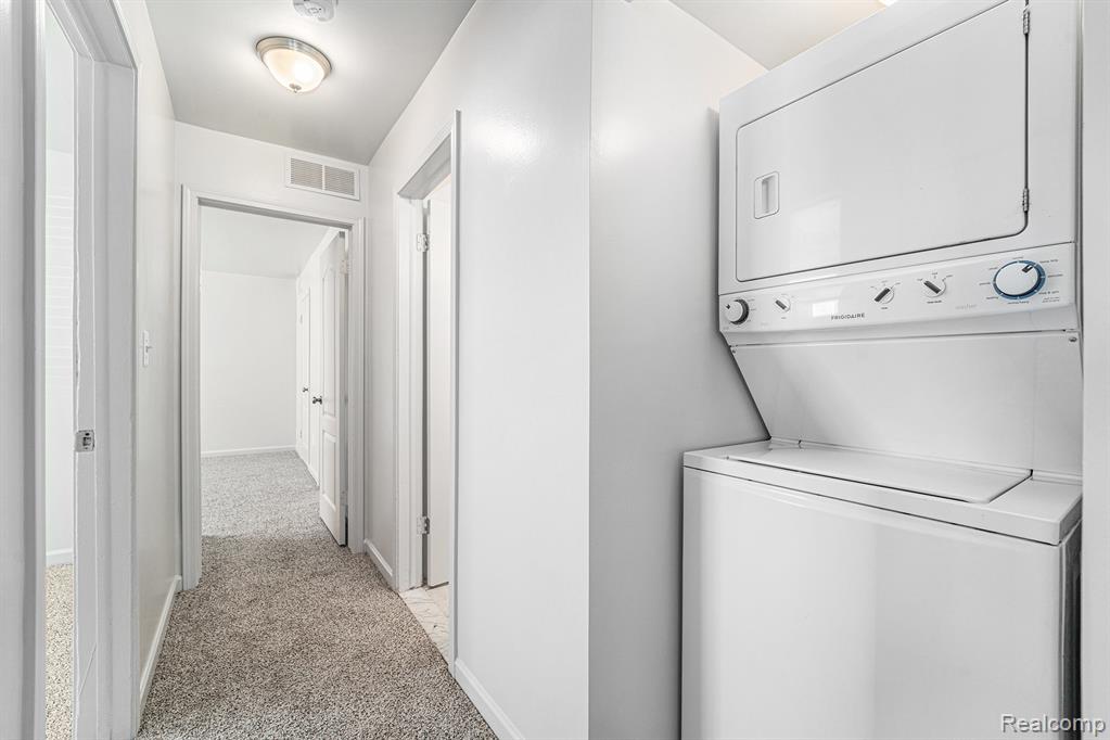 45210 Keding Street, 101, Utica, MI 48317 — Photo 14